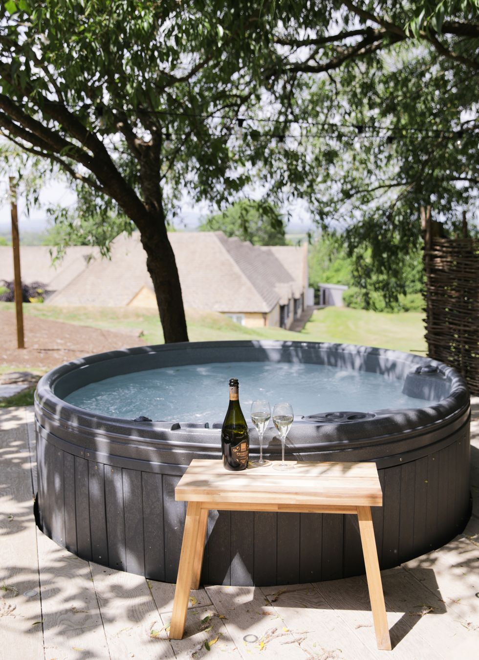 Tub at The Hoot